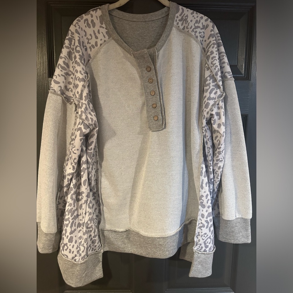 Xl boutique sweat shirt